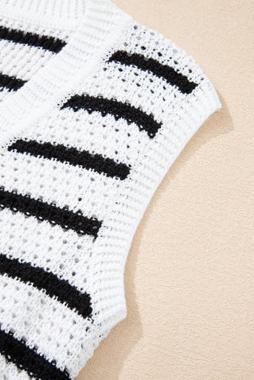Black stripe V-neck knit vest